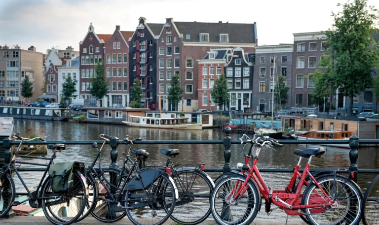 amsterdam-biking